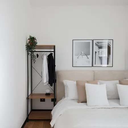 San Lorenzo Labicana Luxury Apartment Rome